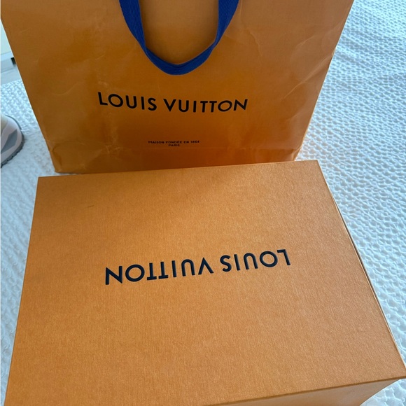 Louis Vuitton White Sneakers with Red Accents - Picture 8 of 8